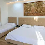 Hotel Mille Amici Shëngjin