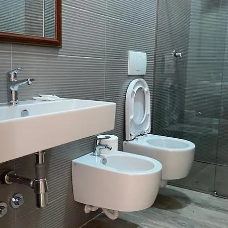 Hotell Mille Amici Shëngjin
