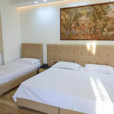 فندق Mille Amici Shëngjin