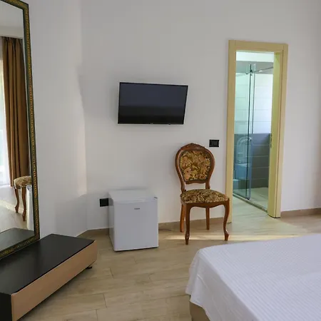 Hotel Mille Amici Shëngjin